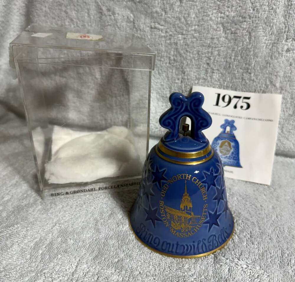 Bing & Grondahl 1975 Annual Porcelain Bell